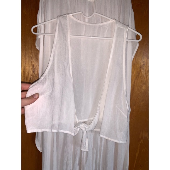 ⭐️ SOLD ⭐️ White Sexy Beach cover up (2 piece) - Picture 3 of 6